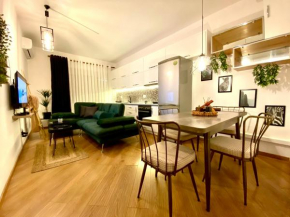 5 New Central Comfy Apartments